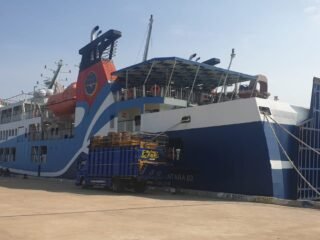 Kmp.Bahtera Nusantara 03 rute Tg Uban Tambelan, Sintete, tunda pelayaran karena kendala teknis .