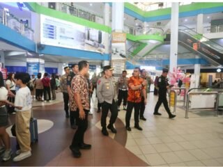Tinjau Pos Pelayanan dan Pelabuhan Internasional Batam Center, Wakapolda Kepri Pastikan Kelancaran Operasi Ketupat Seligi 2026