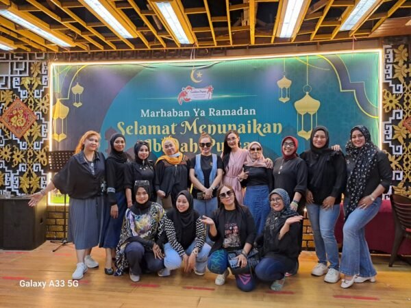 Semangat Kebersamaan Warnai Buka Puasa Bersama Para ZIN di Batam