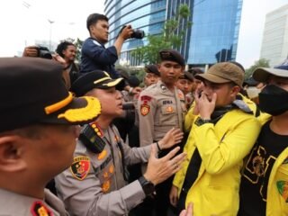 Mahasiswa vs Blokade: Demo Tolak MBG dan Pemborosan APBN Gagal Capai Bundaran HI